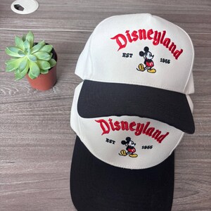 Czapka Disneyland Vintage z Myszką Miki, czapka baseballowa Disney 1955, retro haftowana czapka Disney, prezent dla fanów i osób odwiedzających parki rozrywki, magiczny kapelusz parkowy zdjęcie 6