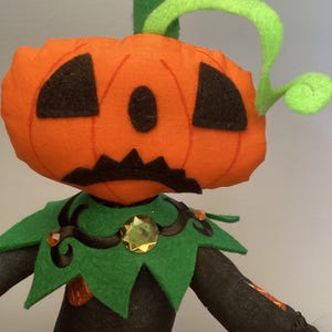 artesian Halloween figure for decor: Halloween pumpkin king