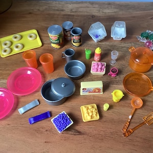 vintage Barbie food and kitchen ware lot