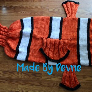 Clown Fish Blanket KNITTING PATTERN, Chunky Knit, Toddler Child Adult Sizes (Digital Download) image 4