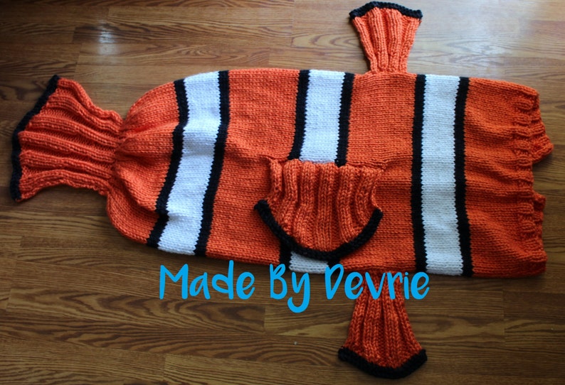 Clown Fish Blanket KNITTING PATTERN, Chunky Knit, Toddler Child Adult Sizes (Digital Download) image 4