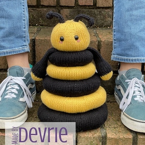Knitted Bee Stackable Ring Toy, DIGITAL DOWNLOAD, Knitting Pattern, Knit Toy, Toy Pattern, Stacking Toy, Bee Baby Gift, Baby Shower Gift