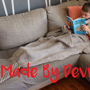 DIGITAL Download, Shark Tail Blanket, KNITTING PATTERN, knit shark blanket, shark blanket pattern,  fish tail blanket, fish blanket,