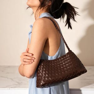 Handmade Vintage Cowhide Tote. Retro Woven Leather Bag – Handmade Cowhide Shoulder Tote, Vintage HOBO Purse, Trendy Handbag Gift for Her.