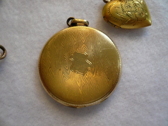 Antique Victorian Gold Fill Elgin Round Locket Napoleon