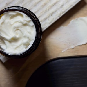 Rozenbottelzaad + talg gezichtscrème | 100% grasgevoerd niervet, vitamine E | Gevoelige huid, vochtinbrengende crème voor overdag