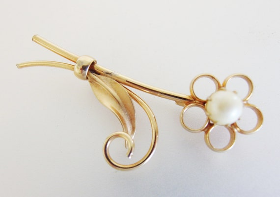 Vintage Signed Cultured Pearl Brooch - image 3