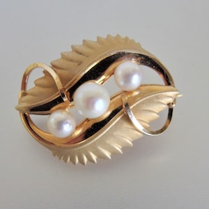Vintage 14K GF Cultured Pearl Leaf Brooch