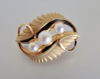 vintage 14K GF Cultured Pearl Leaf Brooch