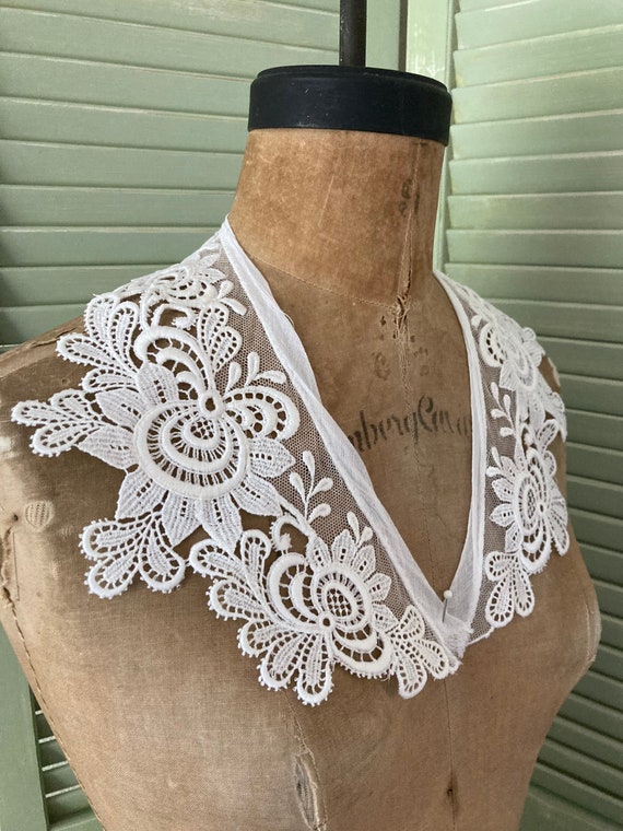 Vintage 1930's Creamy White Heavily Embroidered L… - image 6