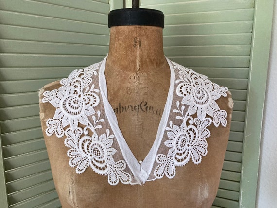Vintage 1930's Creamy White Heavily Embroidered L… - image 3