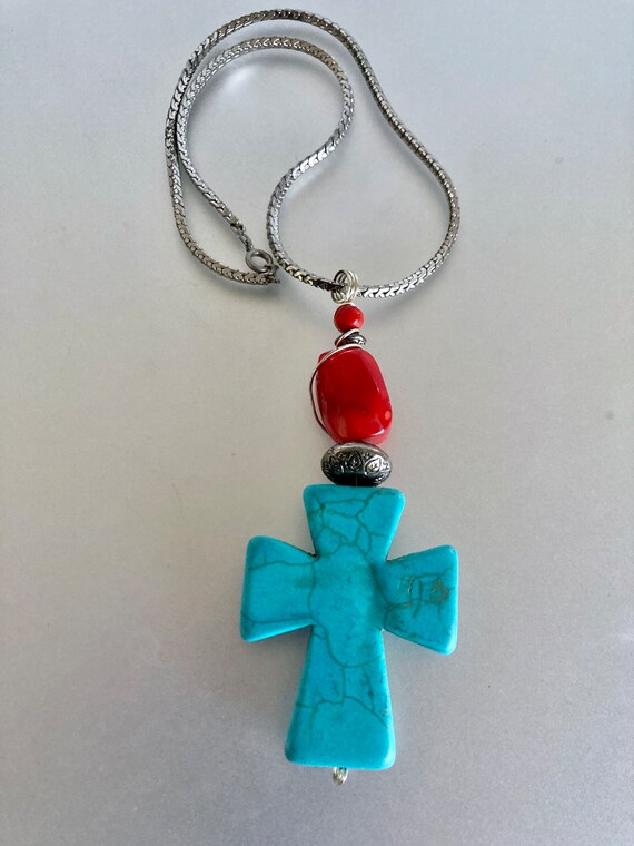 Vintage Faux Turquoise and Coral Pendant Necklace - image 7