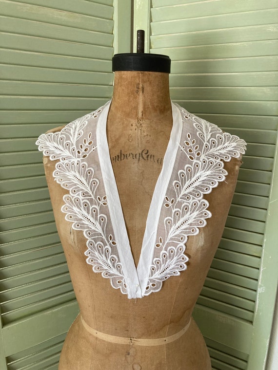 Vintage White Cotton Sew In Dress Collar