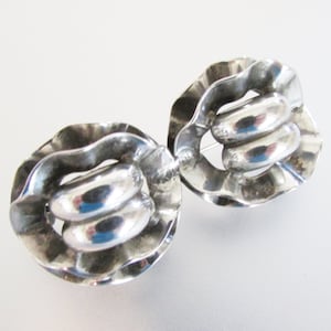 Vintage 1960&#39;s Mid Century Modernist Silver 3D Brooch Pin
