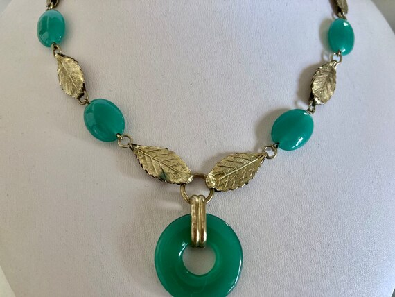 Vintage 1930's Art Deco Gold Leaf Link and Green … - image 7