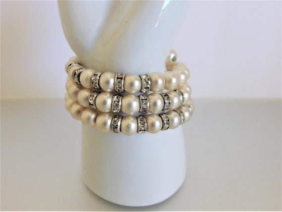 Vintage Faux Pearl and Rhinestone Wire Bracelet - image 3