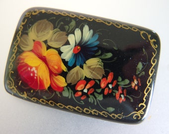 Pretty Vintage Russian Painted Lacquer Floral Brooch