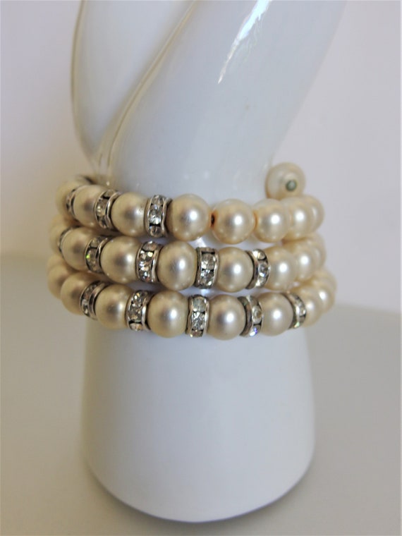 Vintage Faux Pearl and Rhinestone Wire Bracelet - image 5