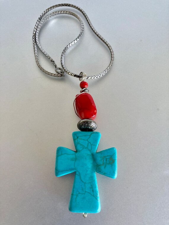 Vintage Faux Turquoise and Coral Pendant Necklace - image 8