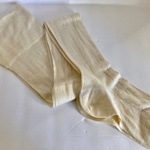 Antique Edwardian Creamy White Ladies Silk Patterned Stockings image 3