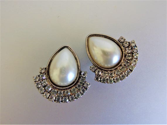 Vintage Designer Rhinestone Faux Pearl Teardrop E… - image 2