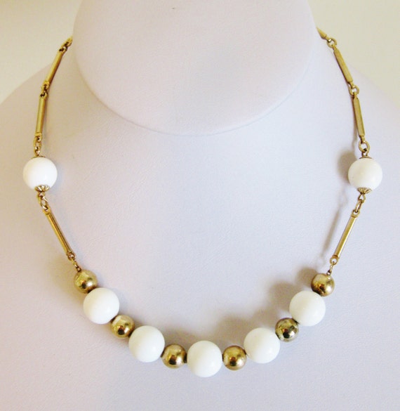 Vintage 1960's Mod White Milk Glass Beaded Neckla… - image 1