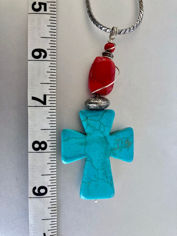 Vintage Faux Turquoise and Coral Pendant Necklace - image 10