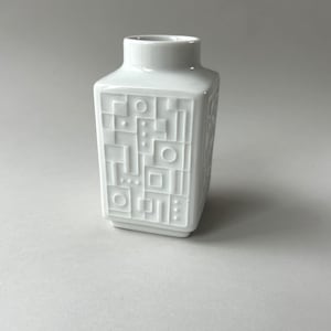WUNSIEDEL white vintage porcelain vase, Op Art, relief, 1970s, Bavaria Germany
