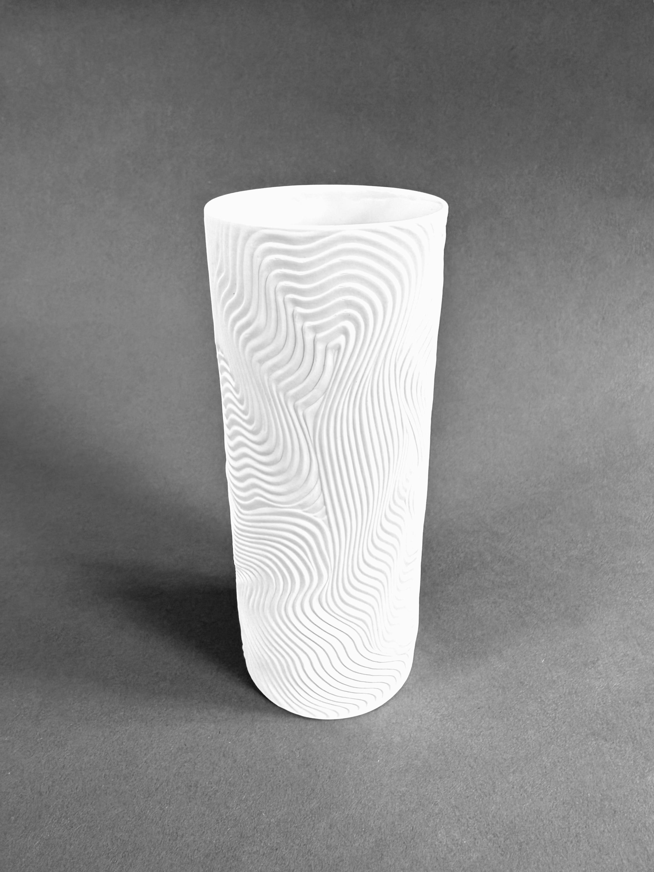 HUTSCHENREUTHER の白素焼き磁器の花瓶、ヴィンテージ、オプアート