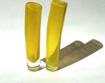 Duo de vases en verre, vases Solifleur, jaunes, vintage, style moderne du milieu du siècle, accents décoratifs rétro, moderniste, cadeau, objets de collection