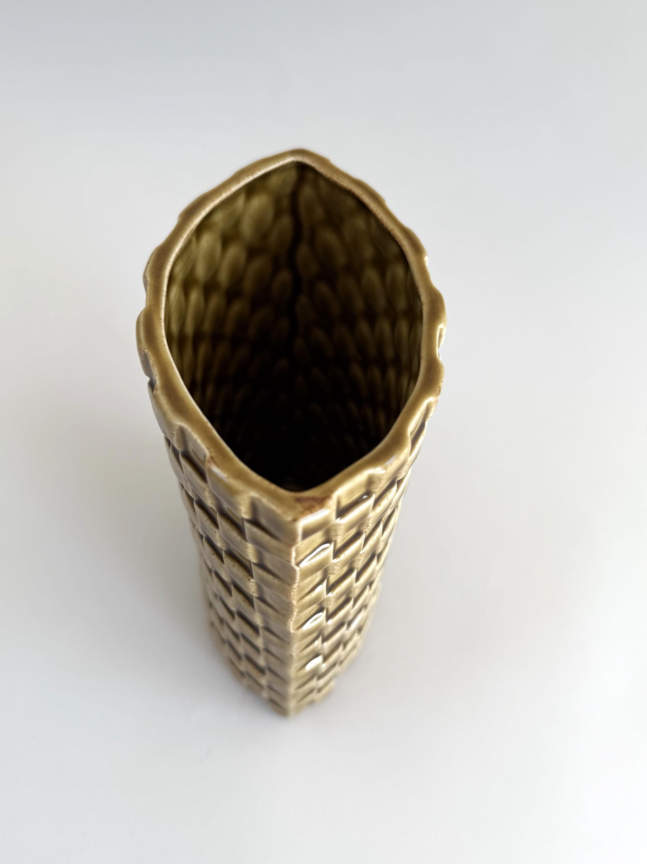 ARABIA 花瓶「Harlekiini」デザイン Kaarina Aho、ブラウン