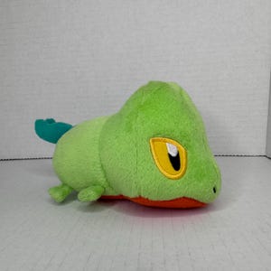 Treecko Nintendo Pokémon Plüsch - Grün weich - Toller Zustand - 90er Jahre TV Erinnerungsstücke