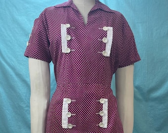 1930s W:34” Vintage 30s Maroon White Polka Dot Cotton house dress feedsack short sleeve collared V neck button pockets A-line skirt