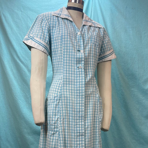 1940s W:35 Angelica vintage uniform dress pockets gingham plaid blue aqua short sleeve button up collared V neck A-line skirt shirtwaist