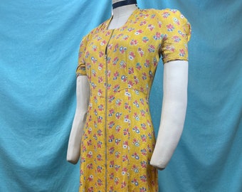 1930s W:27 vintage 30s dress feedsack mustard yellow ditsy flower linen bell zipper short sleeve