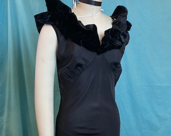 1930s W:27 floor length black dress silk velvet scrunched silk velvet sleeveless spaghetti strap cocktail dress bias