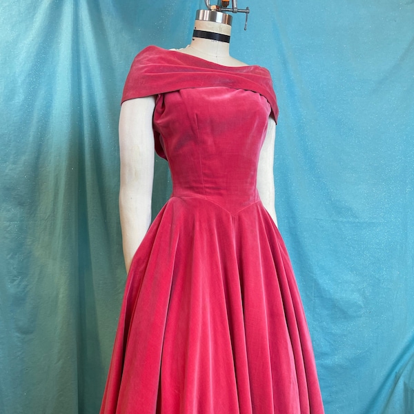 1950s/1960s W:26” Raspberry Pink Cotton Velveteen Fit and Flare Full Swing Dress Bow Vintage Cocktail Party Prom