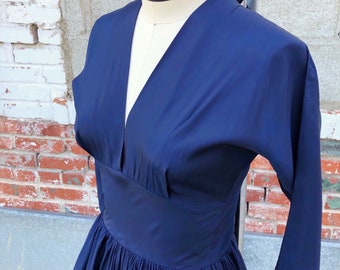 1950s W:22 ANNE FOGARTY navy taffeta plunging neckline 3/4 sleeve fit and flare dress