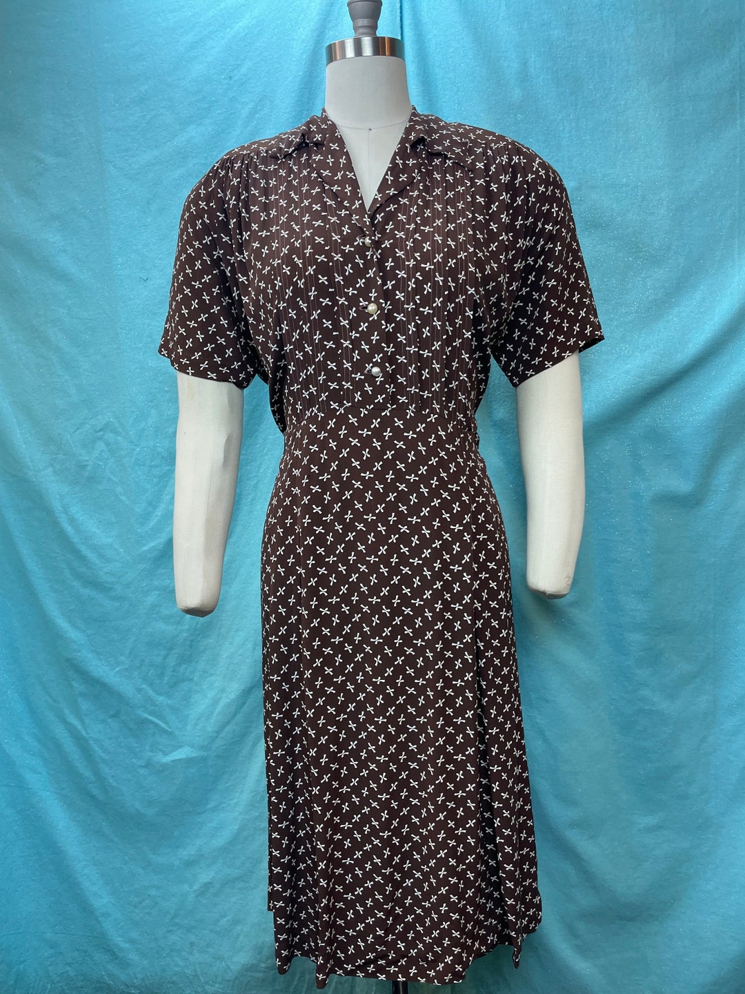 Vintage 40s Cold Rayon Brown Floral Print Iconic WWII Era