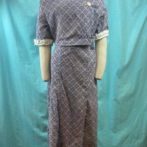 1930s W:44 LAiglon Art Deco Dress Boxy Straight fit Cotton Voile Bib Volup image 4