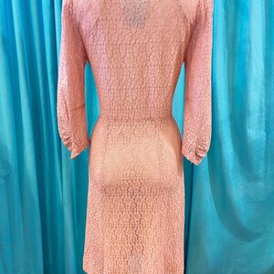 1930s/1940s W:36 sheer pink cotton floral lace 3/4 runched sleeve V neck paneled A-line skirt dress image 4