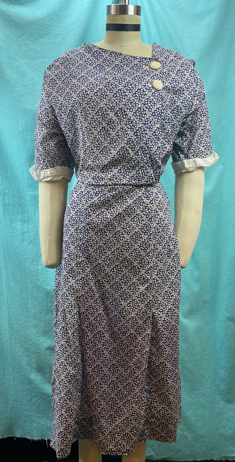 1930s W:44 LAiglon Art Deco Dress Boxy Straight fit Cotton Voile Bib Volup image 1