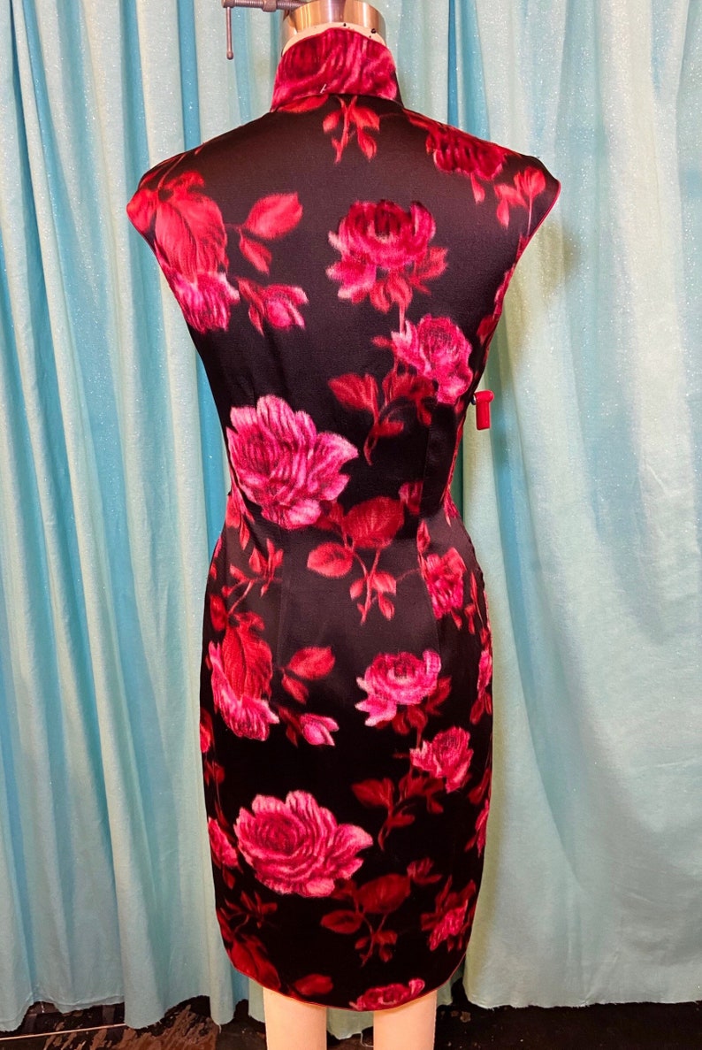 1950s1960s W:28 pink red black silk satin brocade cut velvet rose print floral sleeveless mandarin collar cheongsam pencil wiggle dress