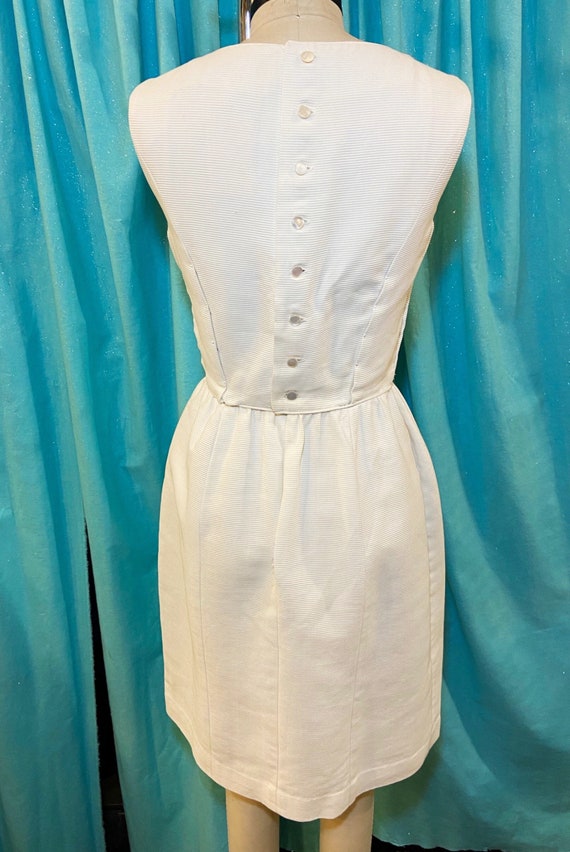 1950s/1960s W:26 LANZ white cotton fille sleevles… - image 4