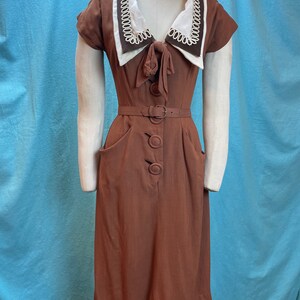 1940’s/1950’s W:28 Mademoiselle Juliette Rayon linen collar pockets A-line skirt chocolate brown belt bild 2