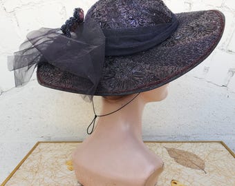 1920s Two-toned Pinkish Tan and Brown Velvet Cloche Hat W  display picture 3