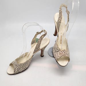1950s Sz:6N White and Black Swirl Pinstripe and Stippling Sling Back Peep Toe Pump Heel Shoe Andrew Geller