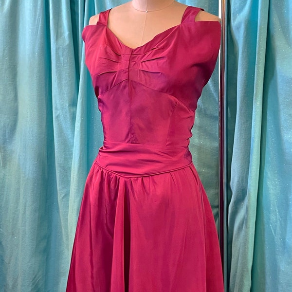 1940s W:26 raspberry pink taffeta fille sleeveless pleated wing shelf bust basque waist floor length formal evening gown