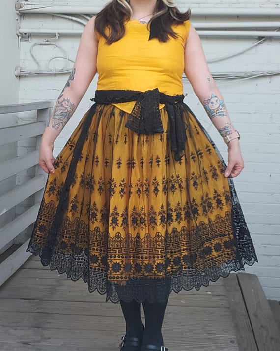 black and gold halloween dress Black/Gold Ombr Lurex Bustier Gown with Train
