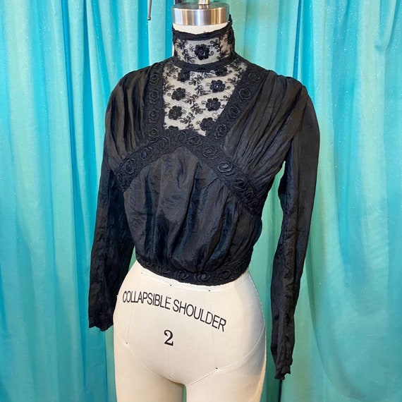 1900s/1910s W:22 black tissue silk long sleeve she